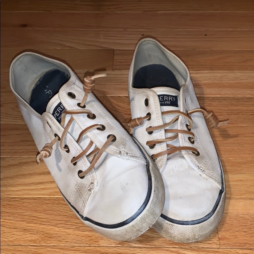 TAKING OFFERS🌊Sperry Slip-on White Sneakers